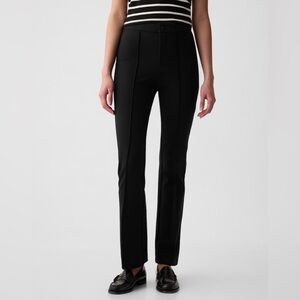Like NEW! Gap mid rise ponte crop kick black pants size 12P